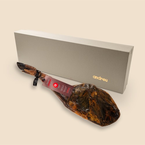 Acorn-fed Iberian Shoulder Ham, 4.5 kg. approx. For gift.