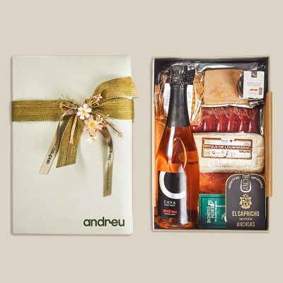 Selecta. Una caja de regalo con un surtido de productos que te van a enamorar.